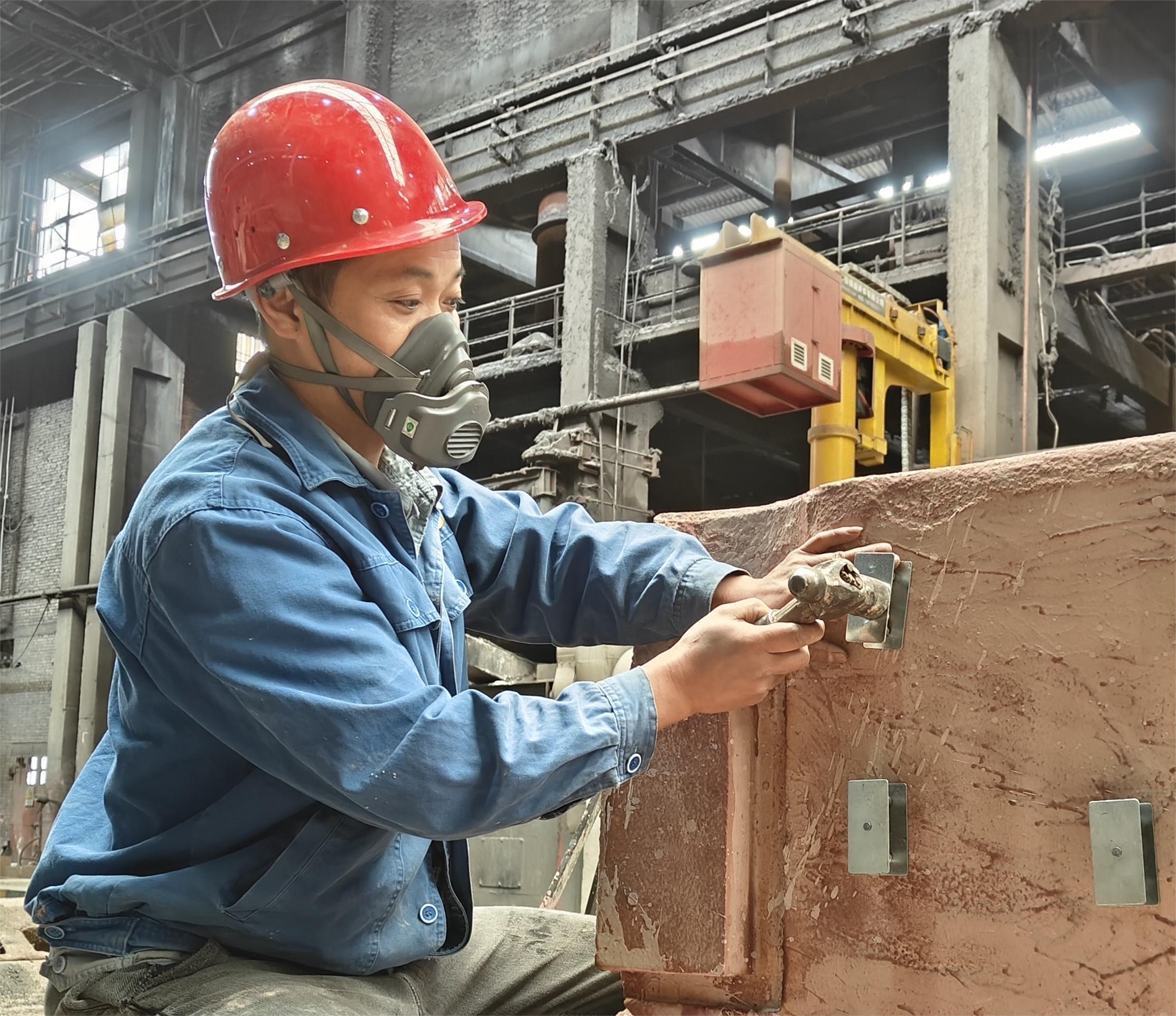 【身边模范】杨大江：专心做事创业，，，塑“造”精彩人生