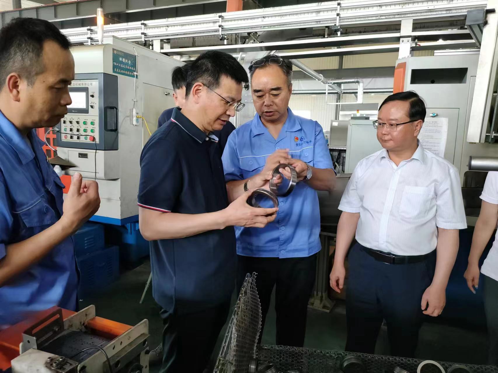 cb1463c1-774b-4f0f-b0a3-3be47b9d7e8d